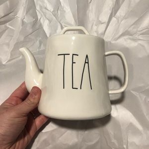 Rae Dunn tea pot
